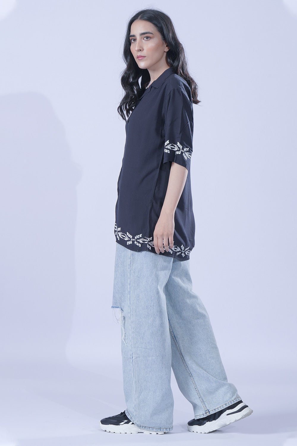 Black Printed - Hawaiian Shirt for a Stylish Summer Look