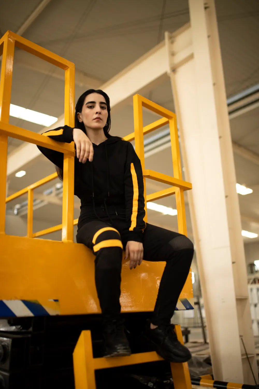 Zalmi Cropped Twinset - Black for Unmatched Comfort and Style